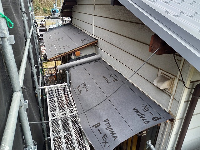 庇屋根にルーフィング